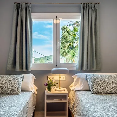 Villa Joan I - Fantastic Sunset Views And Family Friendly - *