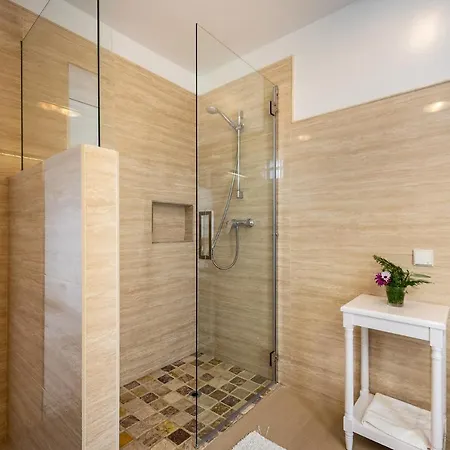 Villa Joan I - Fantastic Sunset Views And Family Friendly -