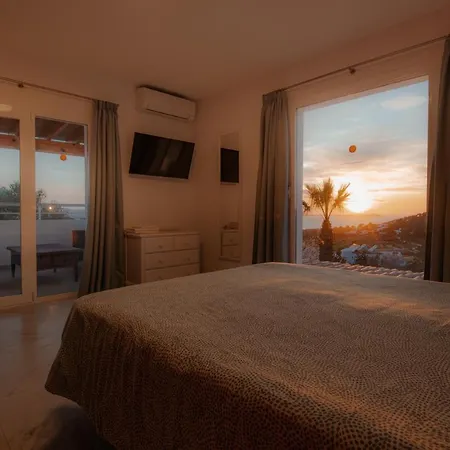 Joan I - Fantastic Sunset Views And Family Friendly - Villa *