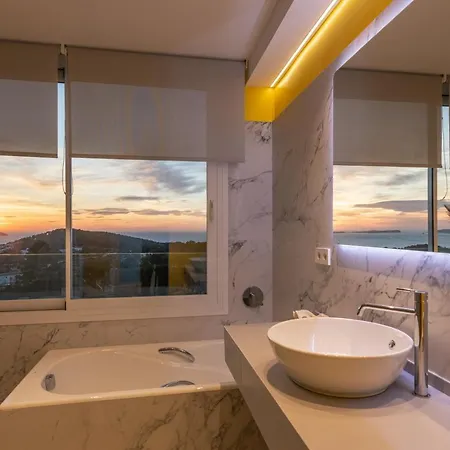 Joan I - Fantastic Sunset Views And Family Friendly - Villa