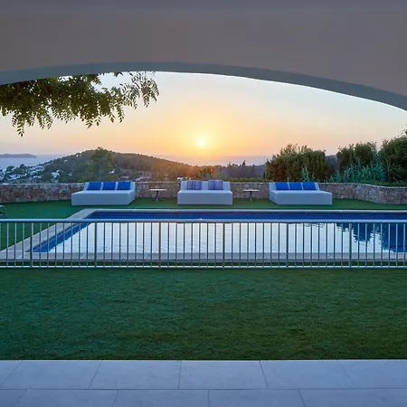 Joan I - Fantastic Sunset Views And Family Friendly - *