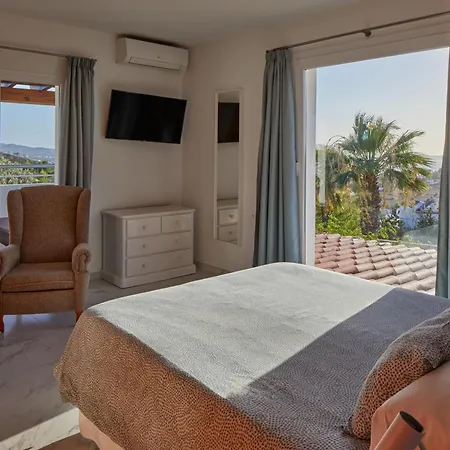 Villa Joan I - Fantastic Sunset Views And Family Friendly - San Antonio (Ibiza)