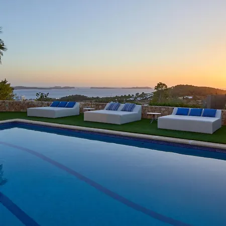 Villa Joan I - Fantastic Sunset Views And Family Friendly -